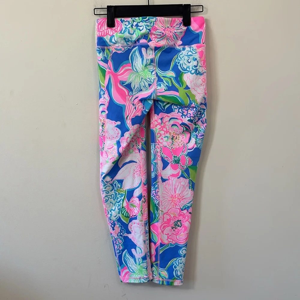 Lilly Pulitzer Luxletic Weekender Midi UPF 50+ Multi Peony For Your Thoughts XS - Picture 6 of 11